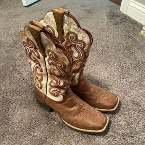 Ariat Womens Boots size 8 - great condition- worn maybe twice